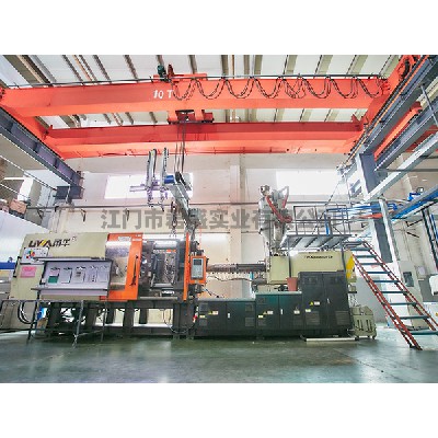 800 Ton injection machine 800 噸注塑機(jī)